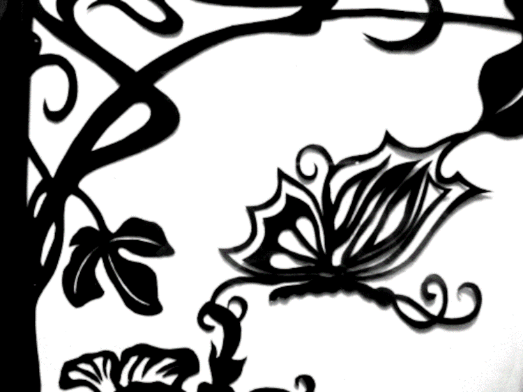 Scherenschnitt Schmetterlinge mit Blumen